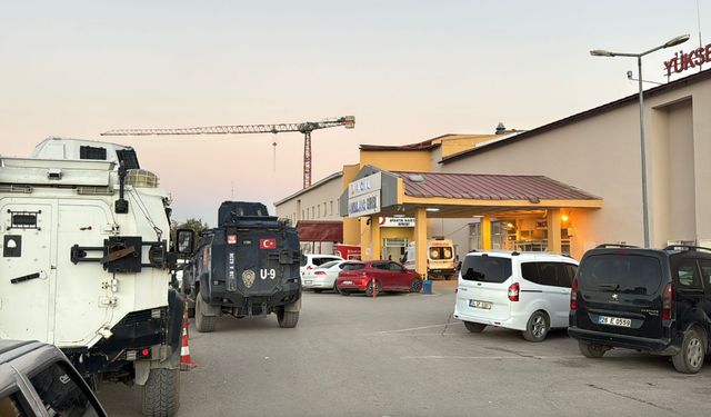 Yüksekova’da iki grup arasında gerginlik: 3 kişi yaralandı
