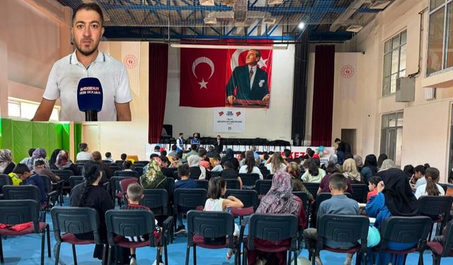 Yüksekova’da 100 öğrenciye kırtasiye desteği