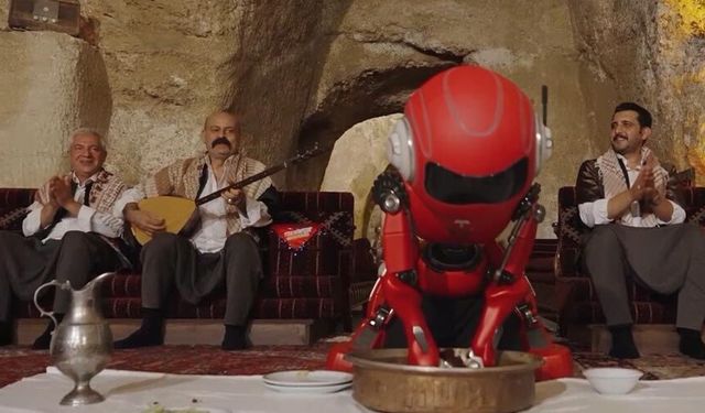 TEKNOFEST robotu sıra gecesinde çiğköfte yoğurdu
