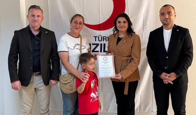 Tunceli’de kan bağışçılarına madalya takdim edildi