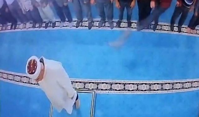 Camide kediyi tekmeleyen şahıs gözaltında, hayvan severler kediyi arıyor