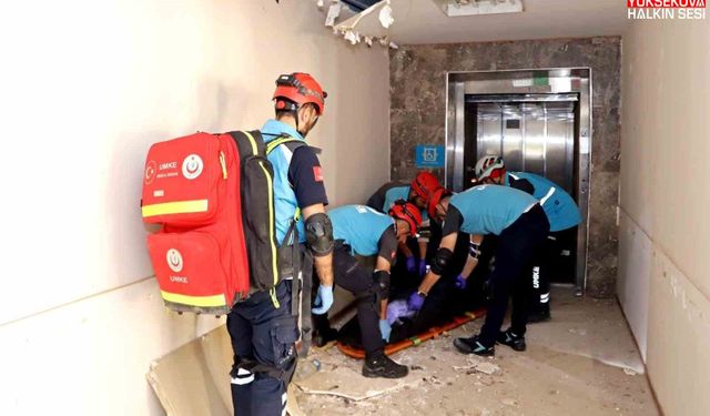 Şanlıurfa’da UMKE’nin 6.9’luk deprem tatbikatı gerçeği aratmadı