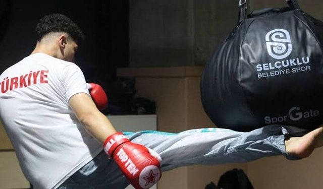 Kilo vermek için başladığı kick boksta dünya şampiyonu oldu