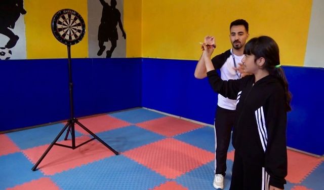 Ağrı’da 171 okula 22 bin 200 spor malzemesi ulaştırıldı