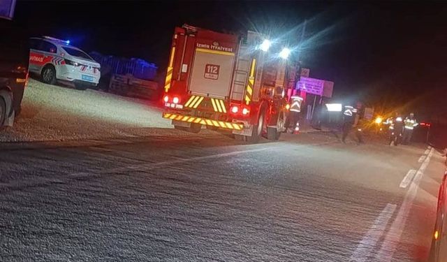 Yolun karşısına geçmeye çalışan aileye araç çarptı: 2 ölü, 2 yaralı