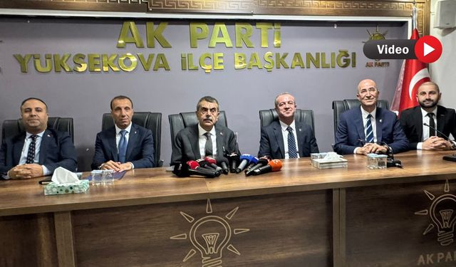 Yüksekova'da konuşan Bakan Tekin: Okul saldırısında bir öğrenci hayatını kaybetti