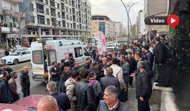 Yüksekova’da çarşı merkezinde iki grup arasında kavga: 3 yaralı