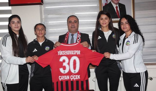 Büyükçiftlik Belediye Başkanı Çiçek’ten Yüksekova Spor’a destek mesajı