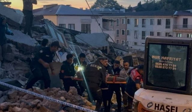 Zonguldak'ta bina çöktü: 1 ölü, 1 yaralı