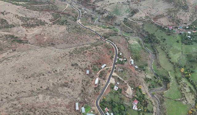 Bingöl’de köy yollarında sıcak asfalt seferberliği