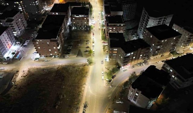 Artuklu’da yeni şebeke ve aydınlatma sistemleri devreye alındı