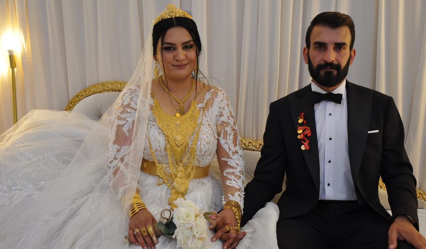 HELİN & AYHAN IŞIK