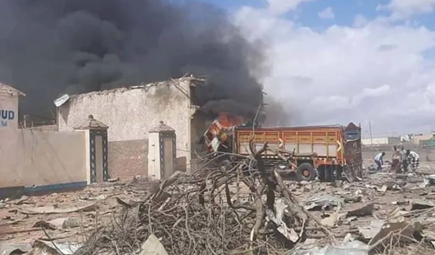 Bomba yüklü kamyon patladı: 13 ölü, 40 yaralı