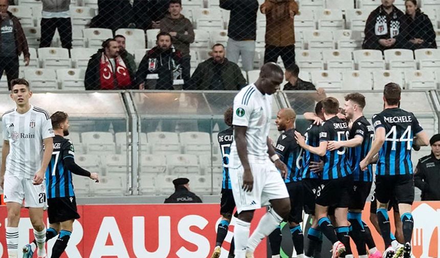 Beşiktaş evinde darmadağan oldu