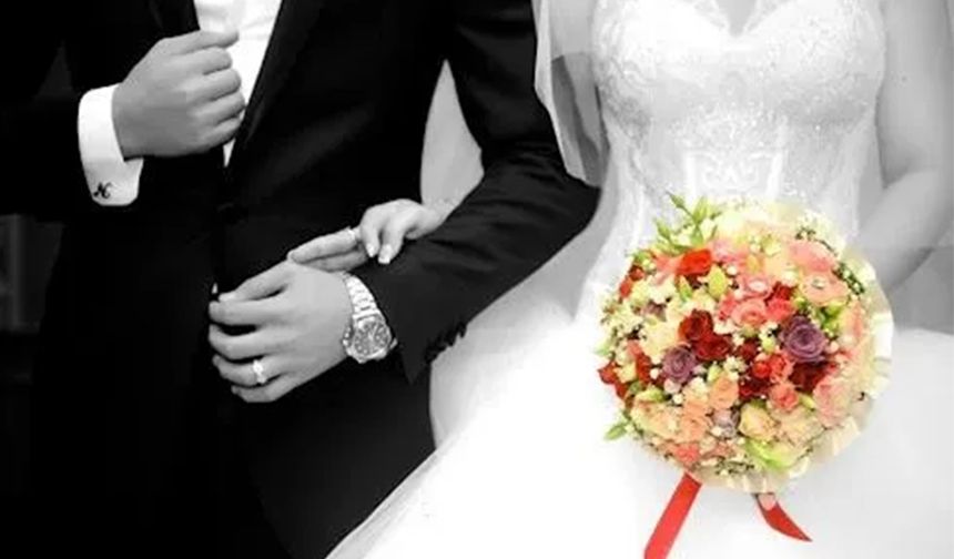 Yüzde 17,5’inde kadının yaşı, erkeğin yaşından büyük. Yüzde 11,6’sında ise kadın ve erkeğin yaşları eşit.