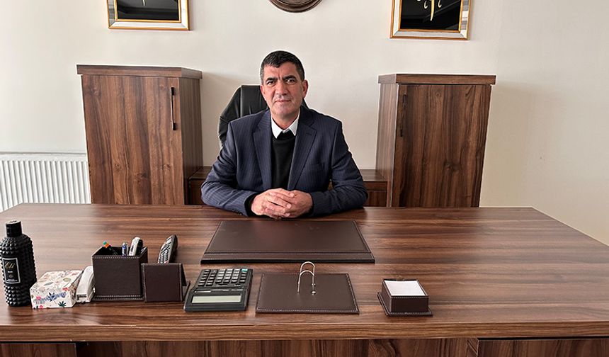 ÖZ ZAGROZ GRUP AŞ / H.Sabri Yurtseven
Toplumsal huzur ve barışın en önemli göstergesi tasada, kıvançta bir ve beraber olmaktır. Bayramlar birlik ve beraberliğin, karşılıklı sevgi ve saygının pekiştiği, toplumsal huzur, barış ve esenliğin sağlandığı özel günlerdir.Ramazan Bayramının İslam âlemine ve tüm insanlığa huzur, barış ve esenlikler getirmesini diliyor, Hakkarili hemşerilerimiz başta olmak üzere güzel ülkemizin her bir ferdinin, aziz milletimizin ve tüm İslam âleminin Ramazan Bayramı'nı tebrik ediyor, sağlık ve esenlikler diliyorum.
