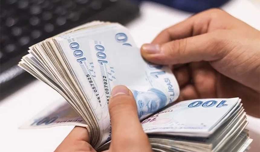 Bankalar müşterin dikkatini çekebilmek için faizsiz kredi kampanyalarını güncelledi. Vatandaşlar ise en uygun kredi için arayışa girdi. İşte 25 bin TL'ye varan sıfır faizli kredi kampanyaları...