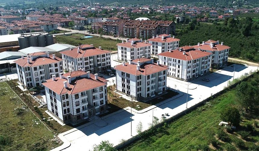 Toplu Konut İdaresi Başkanlığı (TOKİ) 33 ilde 391 muhtelif arsa müzayedesi düzenliyor. ilan.gov.tr'de yer alan ilana göre TOKİ'nin arsa satışı gerçekleştireceği iller şöyle: