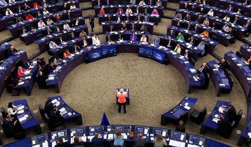 Avrupa Parlamentosu yeni göç yasasını onayladı