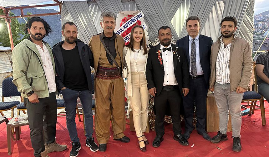 Hakkari Gazeteciler Cemiyeti ve Hakkari Objektif Haber sitesinin imtiyaz sahibi Mehmet Özkan Hakkari’de yaşayan Kılınç ailesinden Zozan Kılınç ile hayatını birleştirdi.