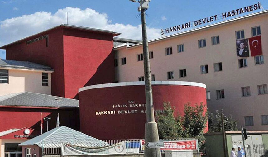 Hakkari'de biçaklı saldırı: 1 Yaralı