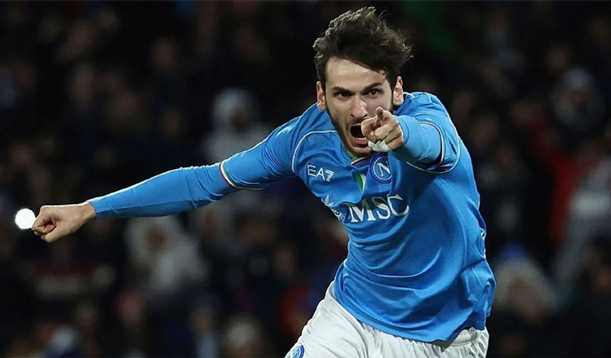 27 - Khvicha Kvaratskhelia - Napoli

80 Milyon Euro