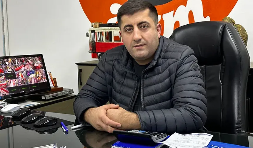 Ova Bizim AVM / İslam Duman
Hep bir arada, sevgi dolu ve huzurlu nice bayramlar geçirmek dileğiyle, başta Yüksekova halkı olmak üzere bütün İslam âleminin Kurban Bayramınız kutlu olsun.