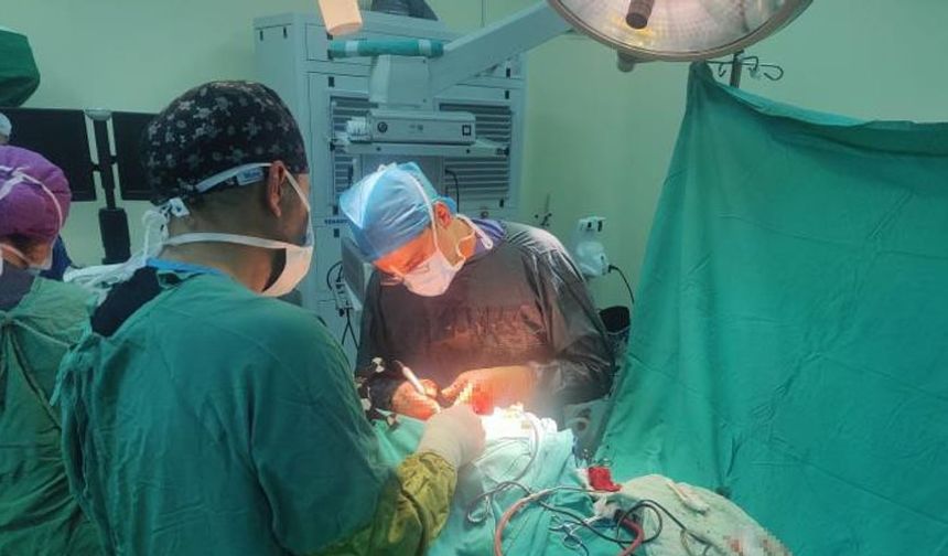 Midyat Devlet Hastanesi’nde beyin tümörü ameliyatı yapıldı