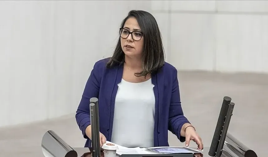Sera Kadıgil: Yüzde 12,2