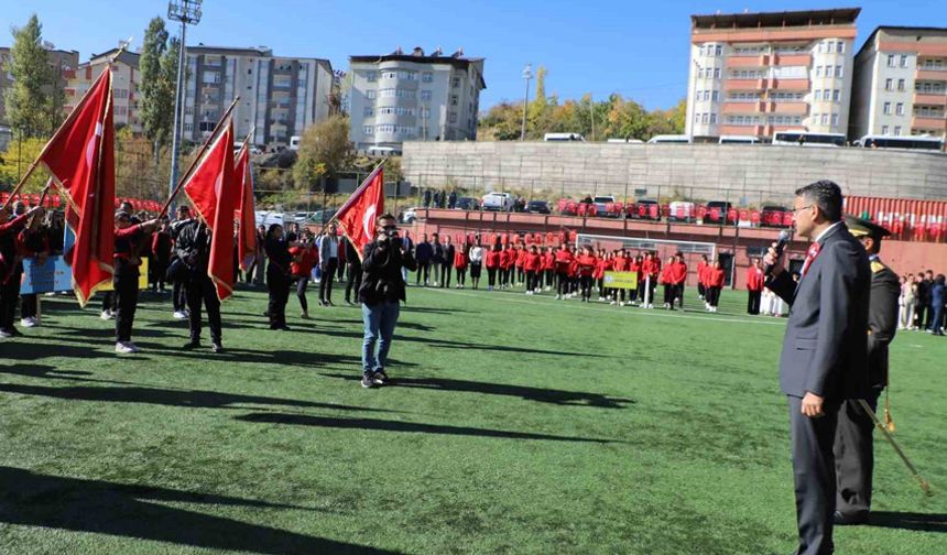 Hakkari’de Cumhuriyet Bayramı kutlandı