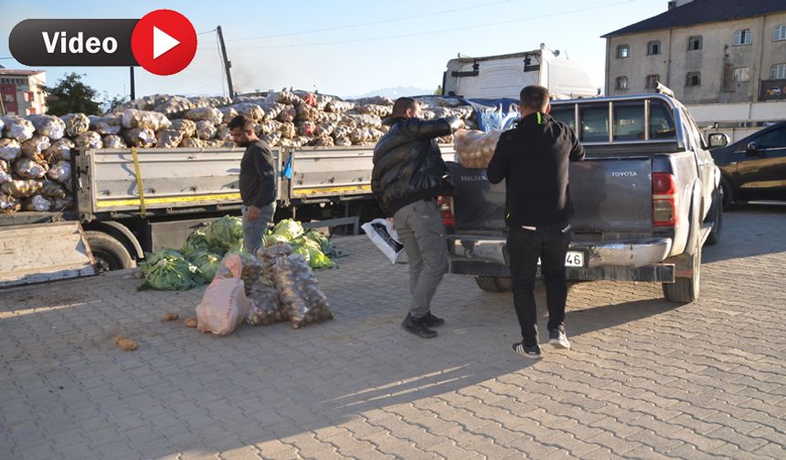 Yüksekova'da vatandaşların kışlık patates stoku başladı