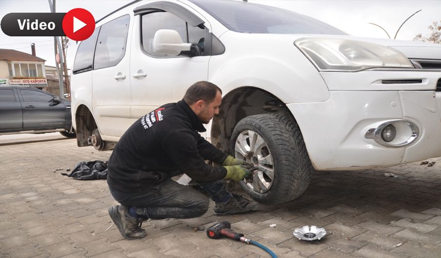 Yüksekova'da kış lastiği uygulamasına erken geçildi