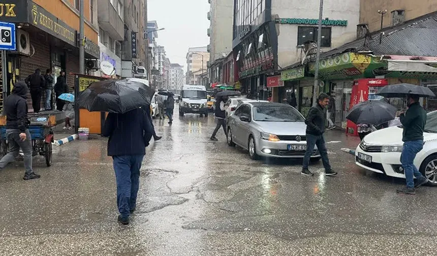Hakkâri’de Güneşli Hava Bitiyor: Yağışlar Geliyor
