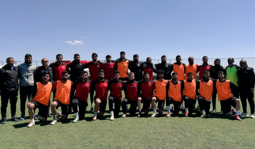 Yüksekova Belediye Spor’dan maça davet