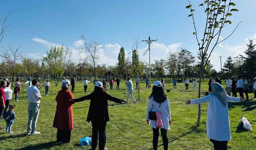 Van’da ‘Sağlık için hareket et" yürüyüşü