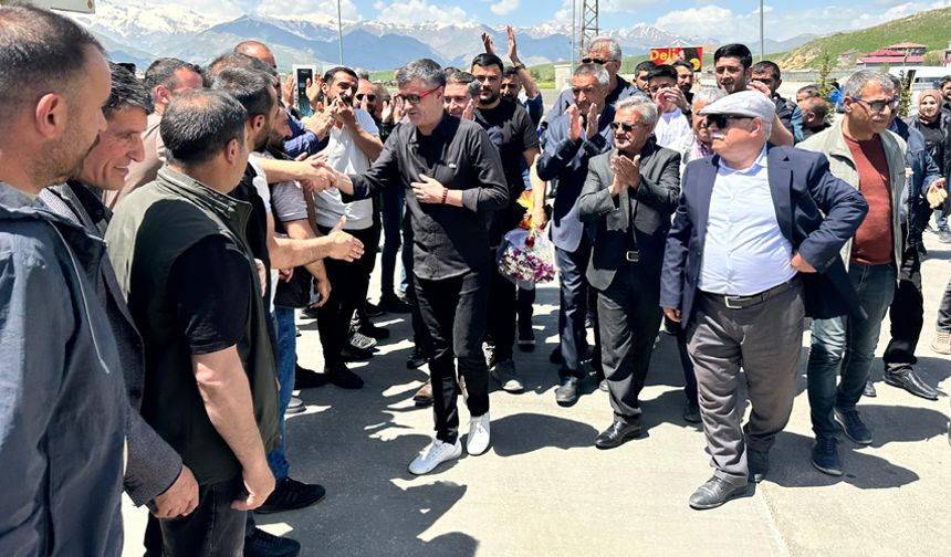 31 Yıl Sonra Özgürlüğüne Kavuşan Yasin Dere Coşkuyla Karşılandı