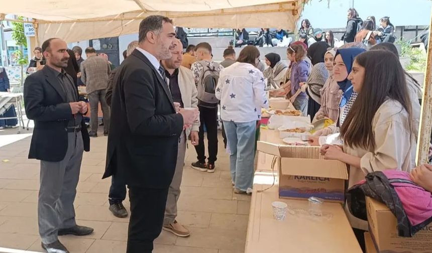 Yüksekova’da Gazze İçin Yardım Kermesi Düzenlendi
