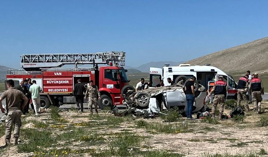 Van'da feci kaza: 4 ölü, 2 yaralı