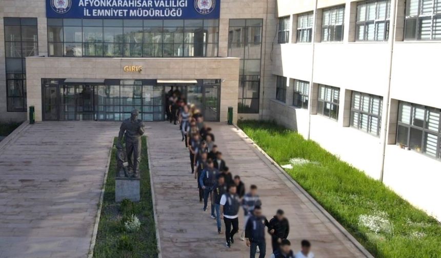 Cumhuriyet tarihinin en büyük siber dolandırıcılık operasyonlardan birine imza atıldı
