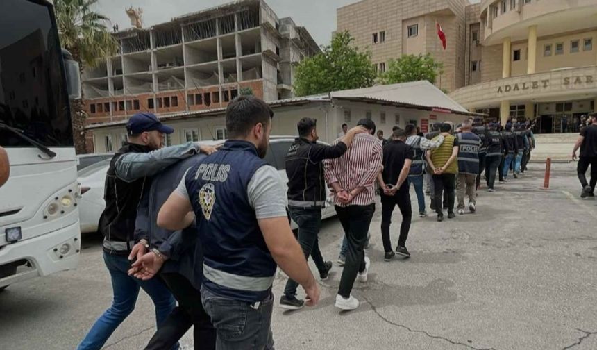 Şanlıurfa merkezli 6 ilde ’change’ araç operasyonu: 15 gözaltı