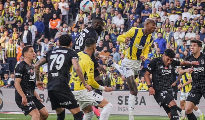 Derbi Kartal'ı! Fenerbahçe Kadıköy'de yıkıldı