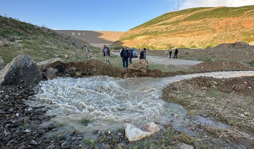 Yüksekova’da Ana Su Hattı Hasar Gördü: Vatandaşlara Uyarı!