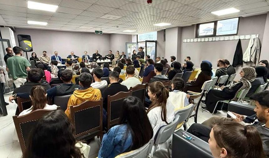 Şemdinli’de “Kariyer Günleri” Etkinliği düzenlendi