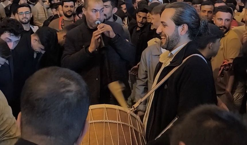Van Spor’un galibiyeti kentte davul zurna ile kutlandı