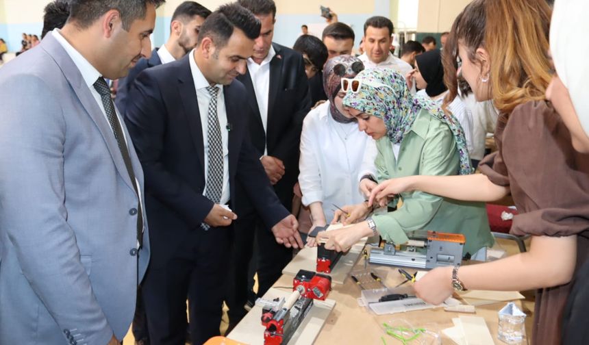 Derecik’te Bir İlk: Steam Maker Expo 2025 Bilim şenliği!