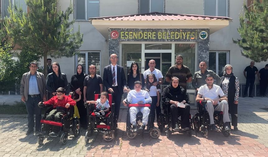 Esendere Belediyesi’nden Özel Gereksinimli Bireylere Akülü Araç Desteği