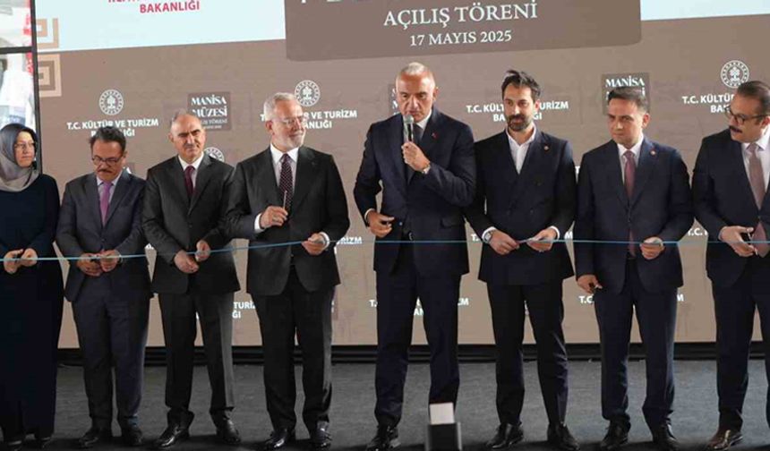 Bakan Ersoy'dan Hakkari’ye kayak merkezi müjdesi