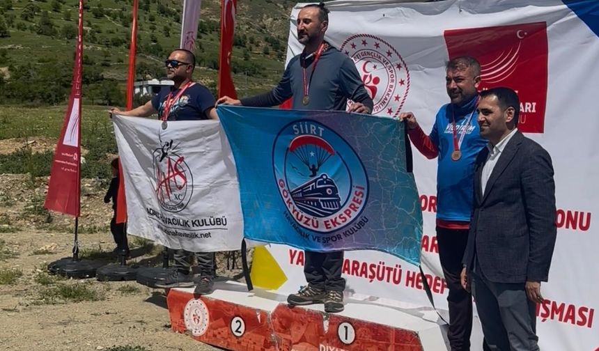 Siirtli yamaç paraşütü sporcusu şampiyon oldu