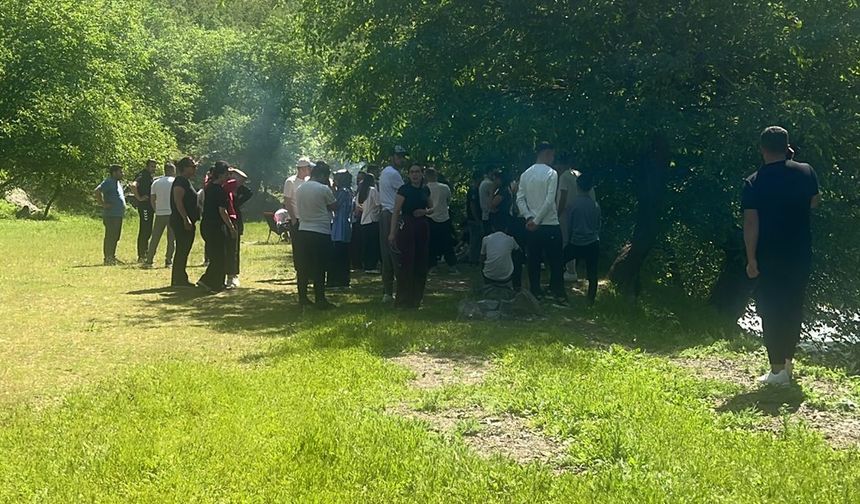 Dağlıca’da dereye düşen genç aranıyor