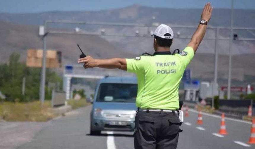Kanun teklifi Komisyon'dan geçti! Trafik cezaları artırılıyor